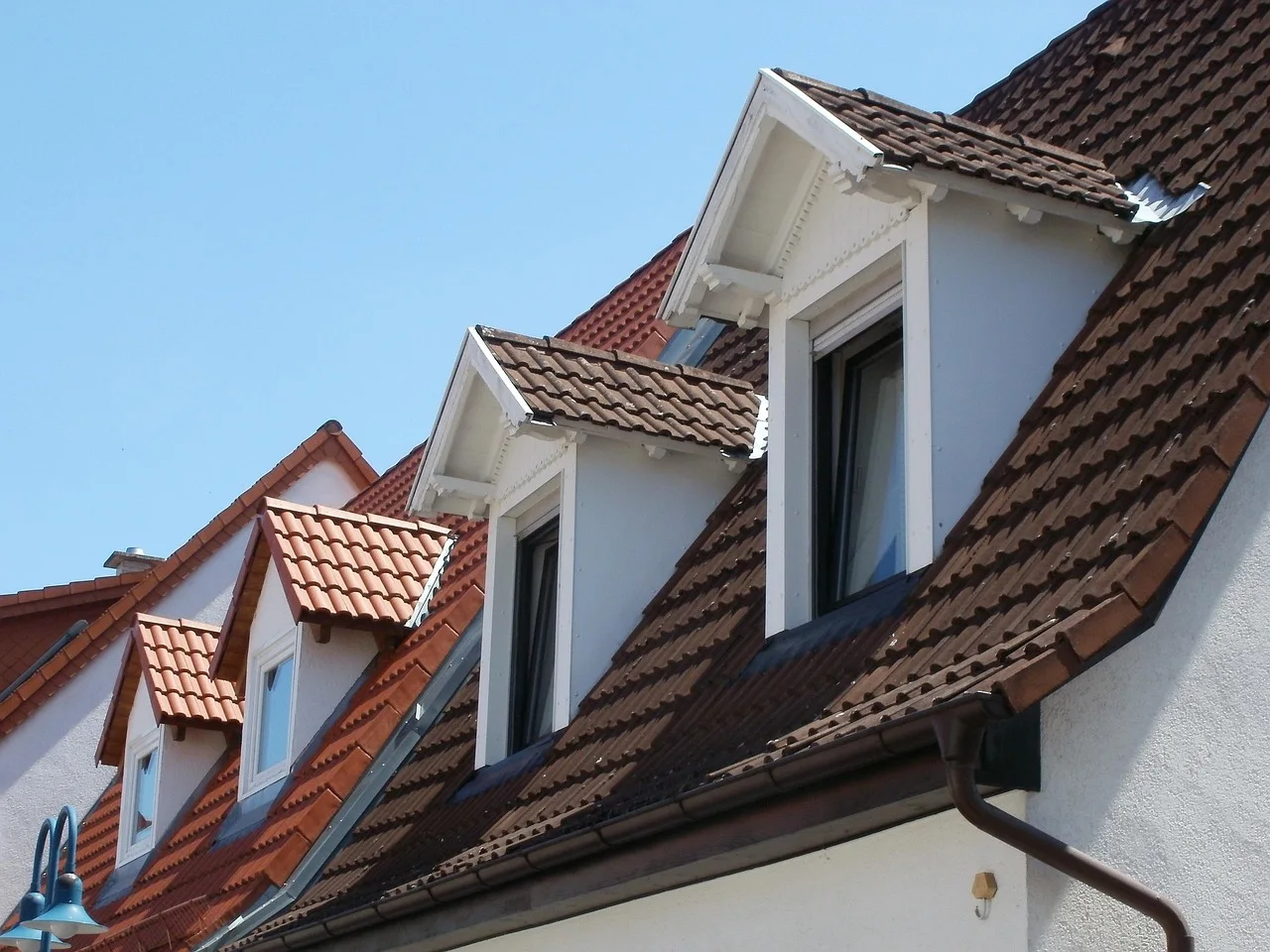 Choosing the Right Roofing Material